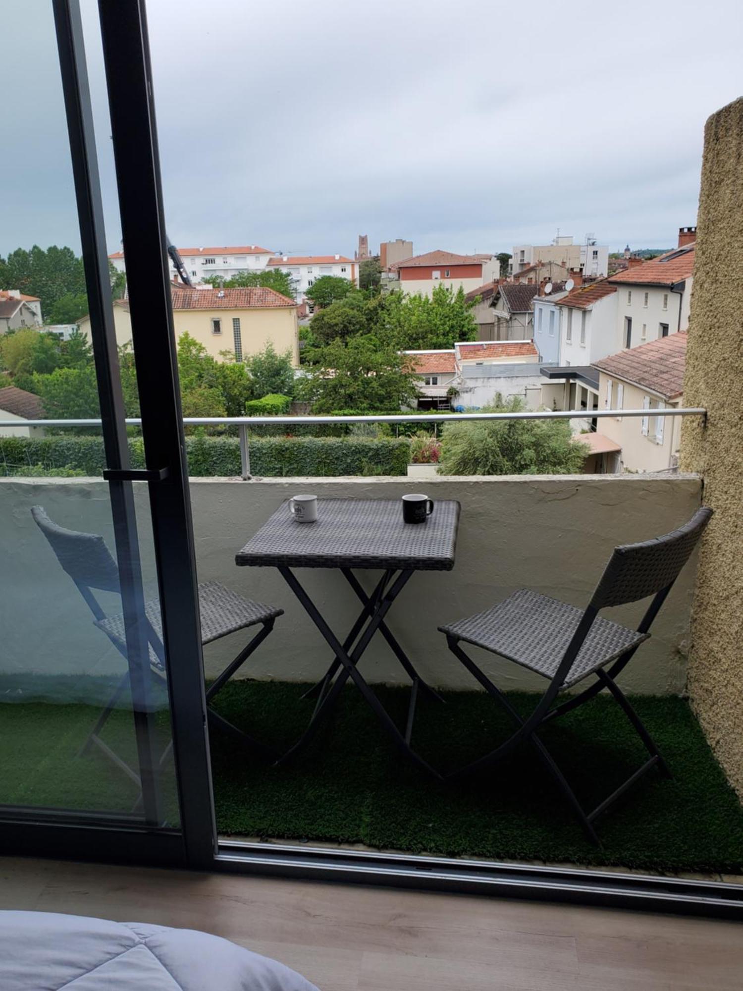 Studio avec balcon, vue sur jardins et cathédrale Albi Exterior foto